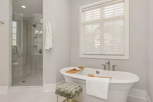 11553 N Creekside Ct, Mequon, WI 53092 - Photo 17