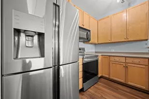 1920 N Farwell Ave, Milwaukee, WI 53202 - Photo 7