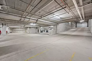 1920 N Farwell Ave, Milwaukee, WI 53202 - Photo 17