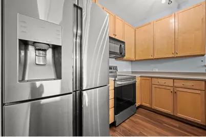 1920 N Farwell Ave #203, Milwaukee, WI 53202 - Photo 9