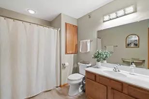 12374 W Virginia Cir, Franklin, WI 53132 - Photo 19