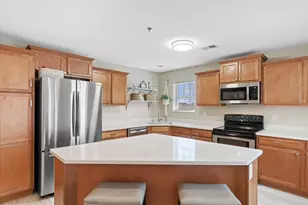 12374 W Virginia Cir, Franklin, WI 53132 - Photo 7