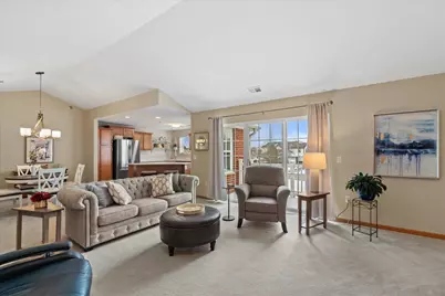 12374 W Virginia Cir #7, Franklin, WI 53132 - Photo 3