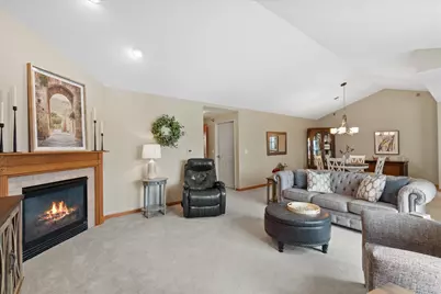 12374 W Virginia Cir #7, Franklin, WI 53132 - Photo 5
