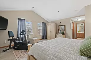 12374 W Virginia Cir, Franklin, WI 53132 - Photo 11