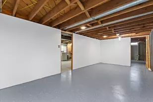 N91W17639 St Regis Dr, Menomonee Falls, WI 53051 - Photo 27