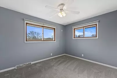 N91W17639  Saint Regis Dr, Menomonee Falls, WI 53051 - Photo 19