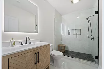 1915 N Water St #408, Milwaukee, WI 53202 - Photo 5