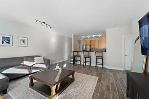 1915 N Water St, Milwaukee, WI 53202 - Photo 3