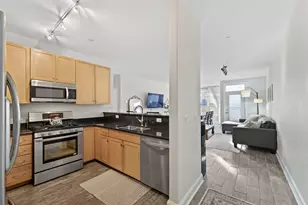 1915 N Water St, Milwaukee, WI 53202 - Photo 7