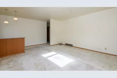 5034 S 20th St, Milwaukee, WI 53221 - Photo 5