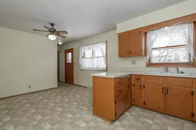 5034 S 20th St, Milwaukee, WI 53221 - Photo 9