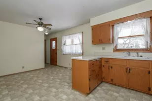 5034 S 20th St, Milwaukee, WI 53221 - Photo 9