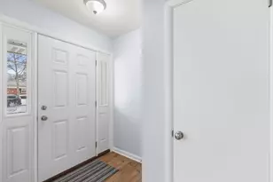 1108 Shorecrest Dr, Racine, WI 53402 - Photo 3