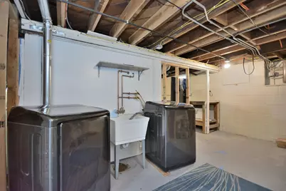 2178 S 84th St, West Allis, WI 53227 - Photo 19