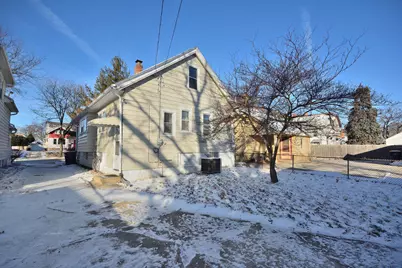 2178 S 84th St, West Allis, WI 53227 - Photo 23