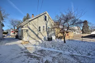 2178 S 84th St, West Allis, WI 53227 - Photo 23