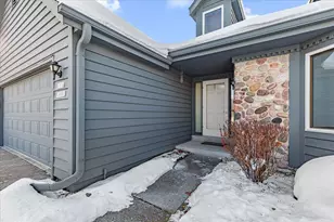 W179N9885 Riversbend Circle, Germantown, WI 53022 - Photo 3