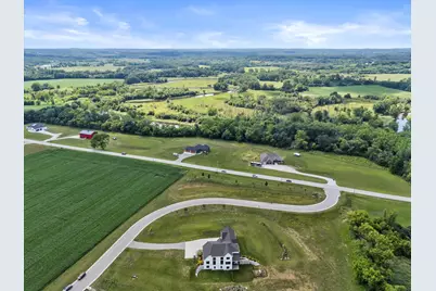 S53W26764  Gemstone Ct, Waukesha, WI 53189 - Photo 7