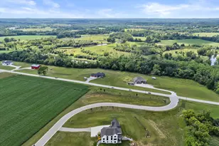 S53W26764 Gemstone Ct, Waukesha, WI 53189 - Photo 7