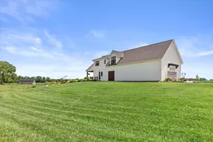 S53W26764 Gemstone Ct, Waukesha, WI 53189 - Photo 49