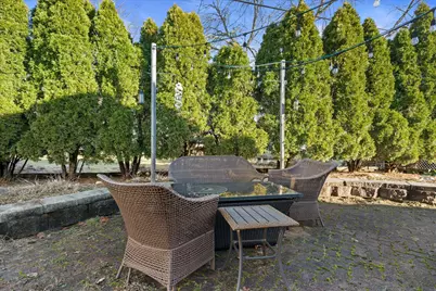 3742 N 97th Pl, Milwaukee, WI 53222 - Photo 15