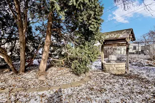 W147N8368 Manchester Dr, Menomonee Falls, WI 53051 - Photo 19