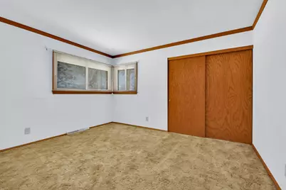 W147N8368  Manchester Dr, Menomonee Falls, WI 53051 - Photo 13