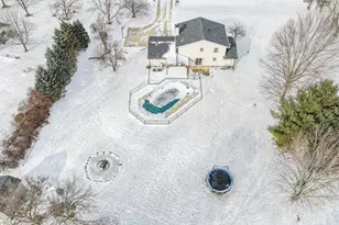 W328S8232 Memory Ln, Mukwonago, WI 53149 - Photo 5