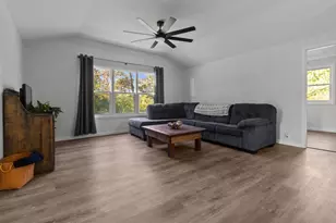 2321 Marshall Square, Racine, WI 53139 - Photo 9