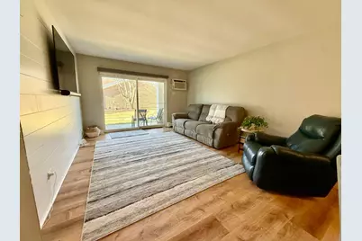 108  Evelyn Ln #Unit B, Lake Geneva, WI 53147 - Photo 3