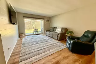 108 Evelyn Ln, Lake Geneva, WI 53147 - Photo 3