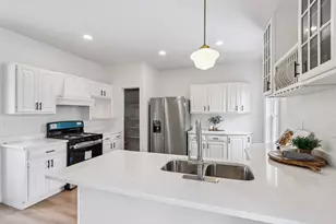 2048 Shoop St, Racine, WI 53404 - Photo 17