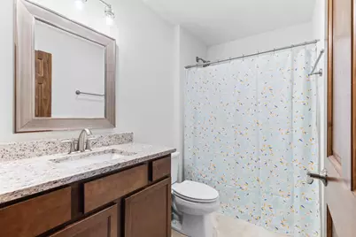 6441  Kingsview Dr, Racine, WI 53406 - Photo 25