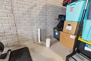 6441 Kingsview Dr, Racine, WI 53406 - Photo 29