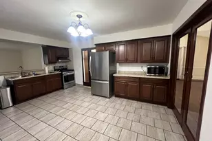 5775 S 24th St, Milwaukee, WI 53221 - Photo 7