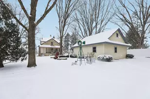 216 E Madison St, Lake Mills, WI 53551 - Photo 41