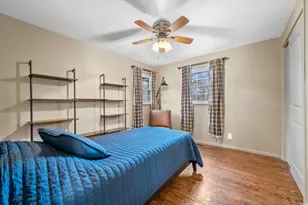 W341N6716 Lancelot Dr, Oconomowoc, WI 53066 - Photo 35