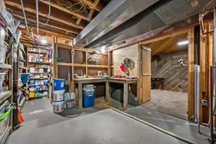 W341N6716 Lancelot Dr, Oconomowoc, WI 53066 - Photo 37