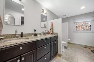 W341N6716 Lancelot Dr, Oconomowoc, WI 53066 - Photo 17