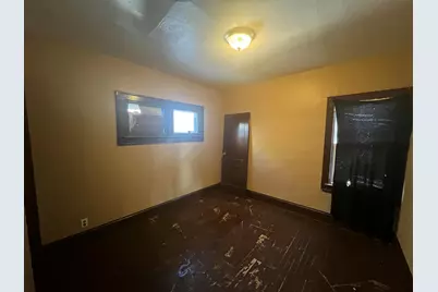 3052 N 40th St, Milwaukee, WI 53210 - Photo 9