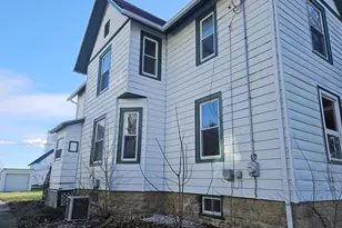 215 N Main St, Reeseville, WI 53579 - Photo 25