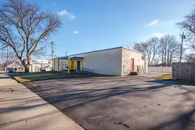 3921  Olive St, Racine, WI 53405 - Photo 3