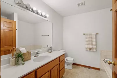 950  Spyglass Hl, Racine, WI 53185 - Photo 7