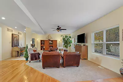 699  Stone Ridge Dr, Lake Geneva, WI 53147 - Photo 7