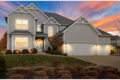 699  Stone Ridge Dr, Lake Geneva, WI 53147 - Photo 1