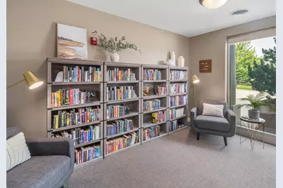 4100 S Lake Dr #414, Saint Francis, WI 53235 - Photo 15