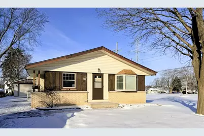 4127 S 89th St, Greenfield, WI 53228 - Photo 37