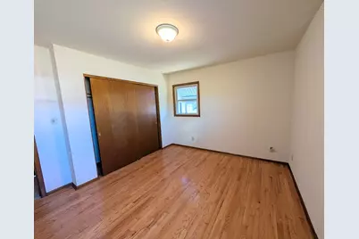 4127 S 89th St, Greenfield, WI 53228 - Photo 25