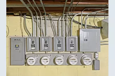 870  Perkins Ave, Waukesha, WI 53186 - Photo 11